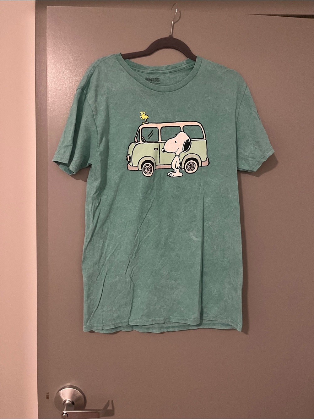 NWOT Peanuts Snoopy Camping teal graphic tee - size medium unisex